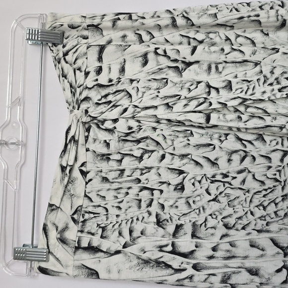Helmut Lang Black & White Faux Wrap Skirt. Size Small - Picture 2 of 10